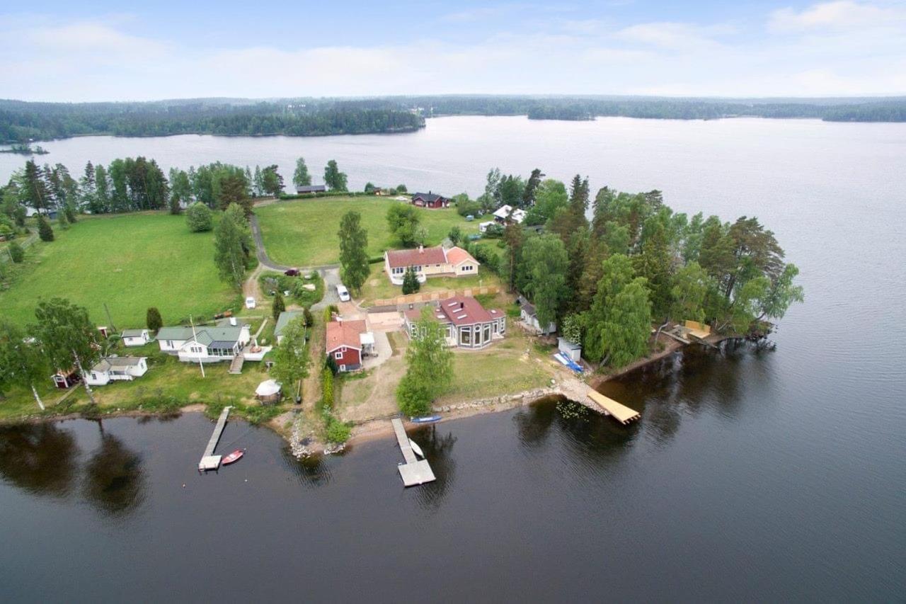 Holiday Lakefront House Vila Bjorkoby Exterior foto