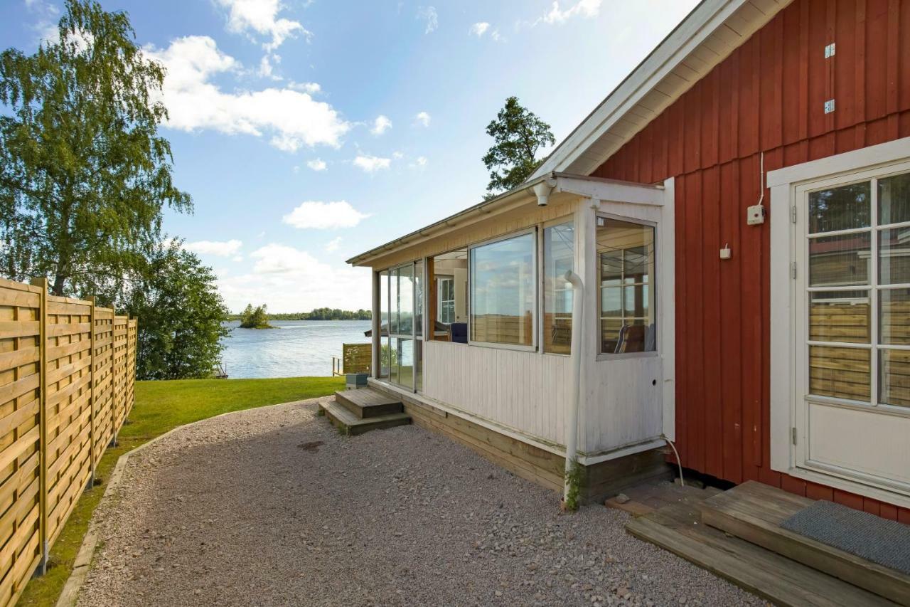 Holiday Lakefront House Vila Bjorkoby Exterior foto
